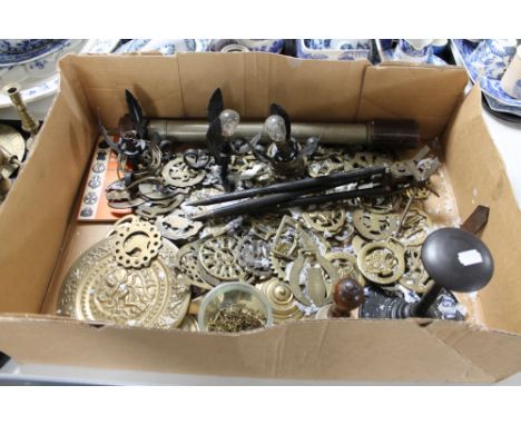 A box of brass, horse brasses, metal lights, antique telescope (A/f) etc 
