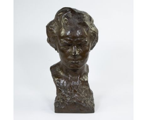 Achiel Jan Frans MOORTGAT (1881-1957), bronze female bust, signedAchiel Jan Frans MOORTGAT (1881-1957), bronzen damesbuste, g