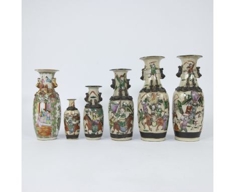 5 Chinese Nankin vases and one famille rose Canton vase5 Chinese Nankin vazen en één famille rose Kanton vaasH 14.5 - 30 cm