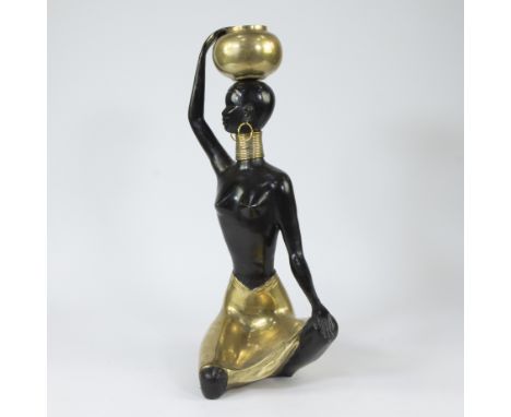 Sculpture of an African woman in black and gilded bronze, in the style of Karl HagenauerSculptuur van een Afrikaanse vrouw in