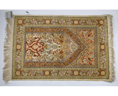 Hereke silk tapestryHereke zijden tapijttje113 x 76 cm