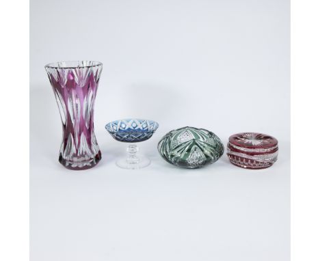 Collection of Val Saint Lambert (4), coloured crystal vase, coupe on foot, bonbonnière and coupeLot Val Saint Lambert (4), ge