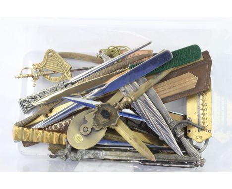Desk Antique Vintage Collectables Inc Letter Openers, Etc Items in previously owned condition Signs of wear and use in places