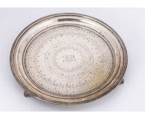 A Victorian silver circular tray by Josiah Williams & Co, with engraved decoration and initials, 20.5cm diameter, 10.5 ozt, E