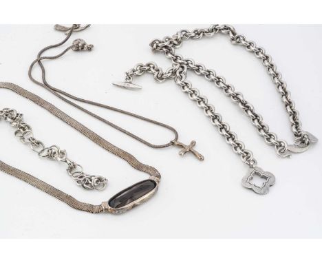 A collection of contemporary silver jewellery, comprising an oval link bracelet with quatrefoil and bar clasp marked WT, a si