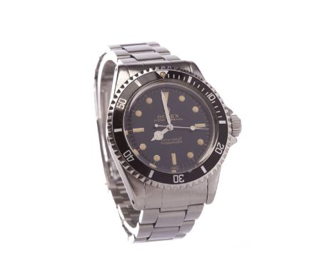 GENTLEMAN'S ROLEX OYSTER PERPETUAL SUBMARINER 5513 AUTOMATIC STAINLESS STEEL WRIST WATCHc.1954, the round black dial with hou