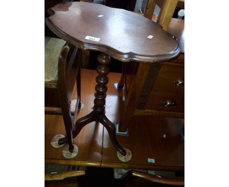 A Victorian bobbin turned tripod table.Condition: some of marks to top surface, old scuffs to legs, metal bracket with slight
