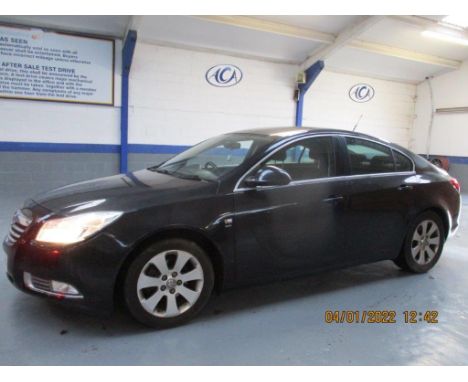 Make &amp; Model: Vauxhall Insignia SRIDate of Reg: VO11 JLUColour: Blackcc: 1796MoT: 21-07-2022Fuel Type: PETROLMileage: 85k