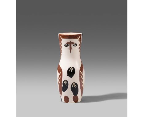 PICASSO, PABLO1881 Malaga - 1973 MouginsTitel: Young wood-owl. Datierung: 1952. Technik: Weißes Steingut partiell farbig gefa