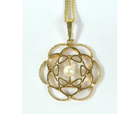 A 9ct yellow gold stylised pendant set with a central cultured freshwater pearl on a 9ct yellow gold curb link chain, approx 