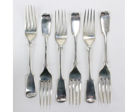 WILLIAM HUTTON &amp; SONS LTD; a set of six Victorian hallmarked silver Fiddle pattern dessert forks, London 1900, length 17c