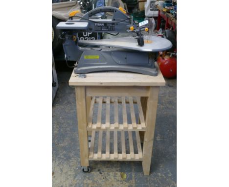 A Titan scroll saw, model TTB545SSW with bench 