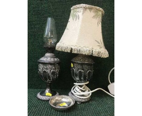 A small silver dish, silver plated table lamp and matching converted oil lamp 