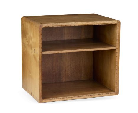  ATTRIBUTED TO STANLEY WEBB DAVIES (BRITISH 1894-1978) MINIATURE BOOKCASE / SHELF, MID-20TH CENTURY walnut with exposed joint