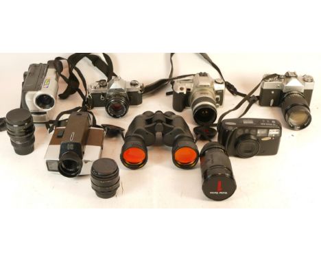 A collection of mixed cameras and accessories to include a Minolta 505si, a Pentax MX and a Kodak XL33 