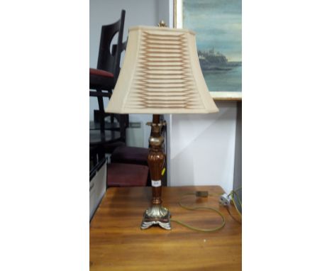 TABLE LAMP 