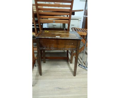 VINTAGE SEW BOX 
