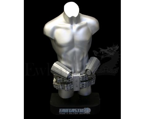 † Fantastic Four Rise Of The silver surfer (2007) Belt with interlock link chain effect, front faux locking system and pair o