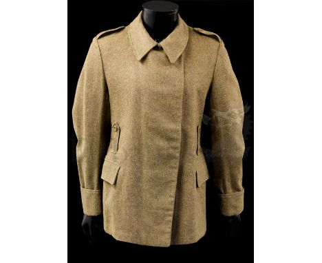 † Star Wars (1977) Rebel Ceremonial Guard Jacket. Such a style of Jacket can be best seen worn by a high ranking Rebel Office
