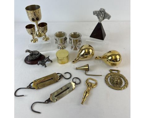 A collection of assorted vintage brass &amp; metal ware items to include Salter scales, Grandfather clock weights and erotic 
