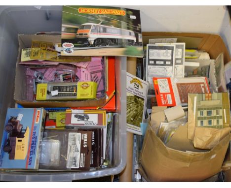 Model Railway - unbuilt kits including Ratio Trackside Series, boiler house, cattle dock, etc; others Airfix, Hornby, Bachman