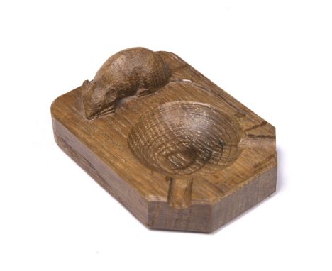 Mouseman Oak pin dish carved mouse signature 10.5cm across.