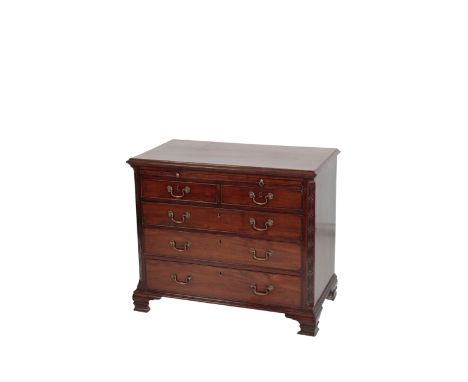 A LATE GEORGE II OR GEORGE III MAHOGANY BACHELORS CHEST OF DRAWERS, circa 1760, the rectangular top with ogee moulded front a