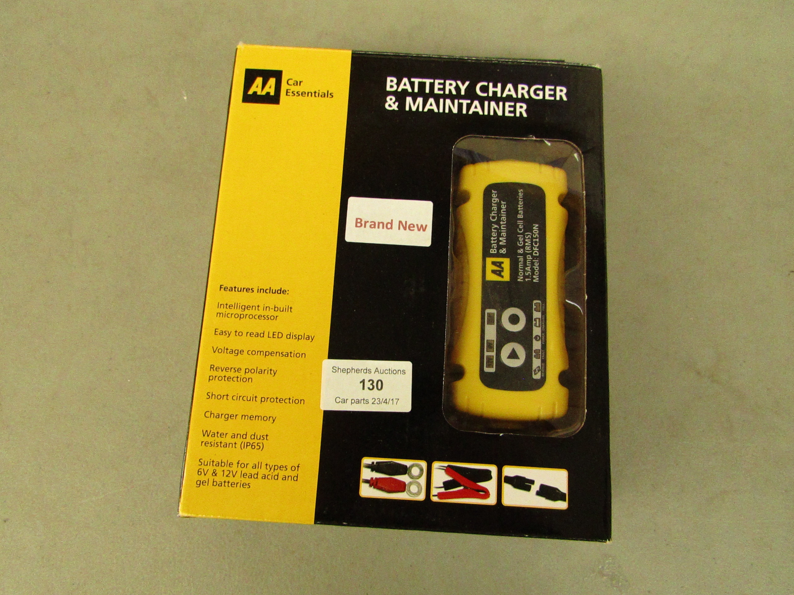AA Battery charger and maintainer, new and boxed.