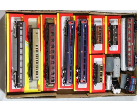 Five Hornby OO gauge model railway coaches, R4332, R4400, R4095C, R4322 and R4324 each boxed, also R446, R632A and R468 boxed