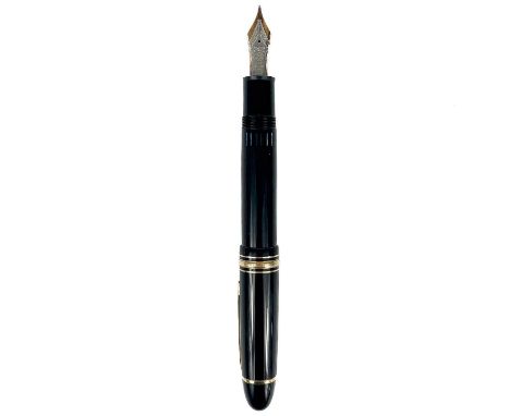 A Mont Blanc no.149 Meisterstuck fountain pen. With 14k bi-colour gold nib, no. 4810.Good overall condition.