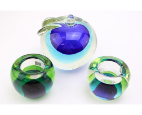 Alfredo Barbini Murano Glass apple together with a pair of similar glass tea light holders, 12cm tall. (3)  Of first quality 