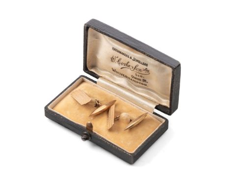 Cased pair of 9ct gold cufflinks, 3.4g  Provenance, private collection from a local Staffordshire rectory.