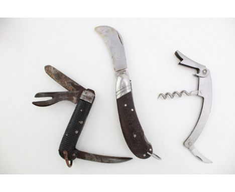 A collection of pocket knives to include a wooden handle pruner pruning knife, a bar tenders knife &amp; a sheffield made WW2