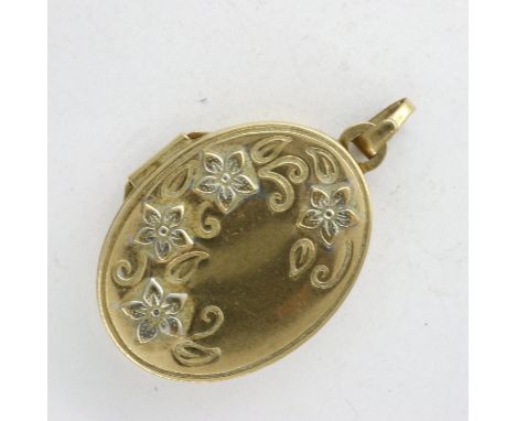 9ct gold locket pendant, H: 30 mm, 1.7g. UK P&amp;P Group 1 (£16+VAT for the first lot and £2+VAT for subsequent lots) 