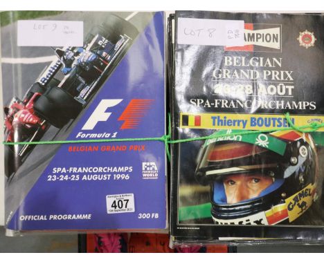 Collection of F1 programmes and magazines. UK P&amp;P Group 3 (£30+VAT for the first lot and £8+VAT for subsequent lots) 