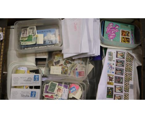 Quantity of mixed world stamps, empty mint stamp packs etc. UK P&amp;P Group 2 (£20+VAT for the first lot and £4+VAT for subs