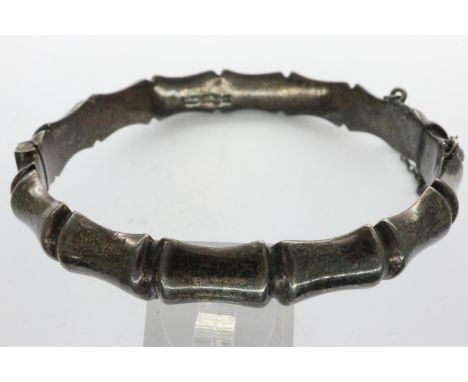 Hallmarked silver bangle with safety chain, D: 75 mm, 15.6g. UK P&amp;P Group 1 (£16+VAT for the first lot and £2+VAT for sub