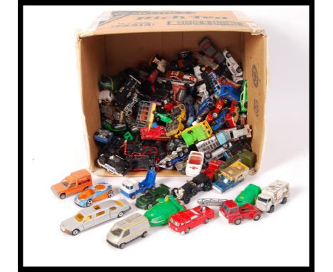 A collection of approx 150 loose scale diecast model car with lot's being Matchbox with&nbsp; others to include; Gulszal , Er