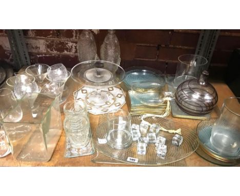 SHELF WITH QTY OF GLASSWARE