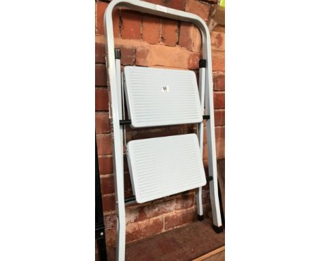 2 STEP - STEP LADDER