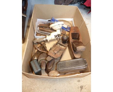 A box of wood planes, hole punches, callipers, razor, etc.