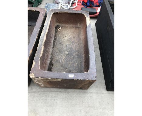 A VINTAGE SALT GLAZED TROUGH 81.5CM X 46CM 