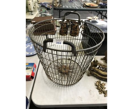 A VINTAGE WIRE POTATO BASKET WITH HANDLES 