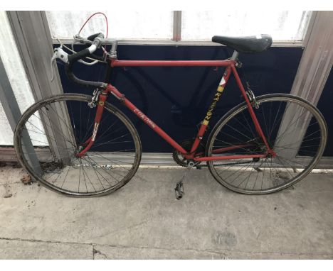A VINTAGE RALEIGH EUROPA RED RACING BIKE 