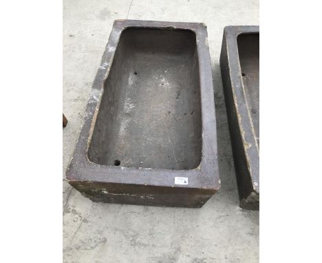 A VINTAGE SALT GLAZED TROUGH 81.5CM X 46CM 