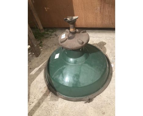 A VINTAGE SIMPLEX INDUSTRIAL GREEN METAL LIGHT FITTING 