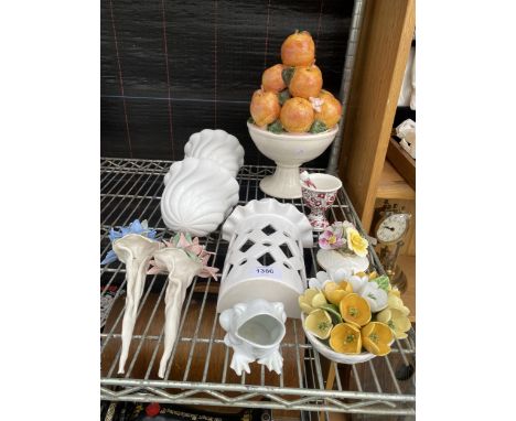 AN ASSORTMENT OF CERAMIC ITEMS TO INCLUDE A SANDFORD POSIE, AND A BOWL OF ORANGES ETC 