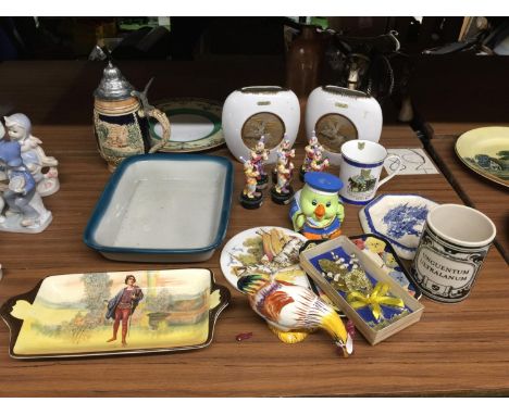 A QUANTITY OF COLLECTIBLE ITEMS TO INCLUDE, CERAMIC CLOWNS, PLATES, DISHES, VASES, SHIRE HORSE, ETC 