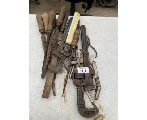 AN ASSORTMENT OF HAND TOOLS TO INCLUDE FILES AND STILSENS ETC 