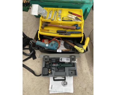 AN ASSORTMENT OF TOOLS TO INCLUDE A BLACK AND DECKER DRILL, A BOSCH SCREWDRIVER AND HAND TOOLS ETC 